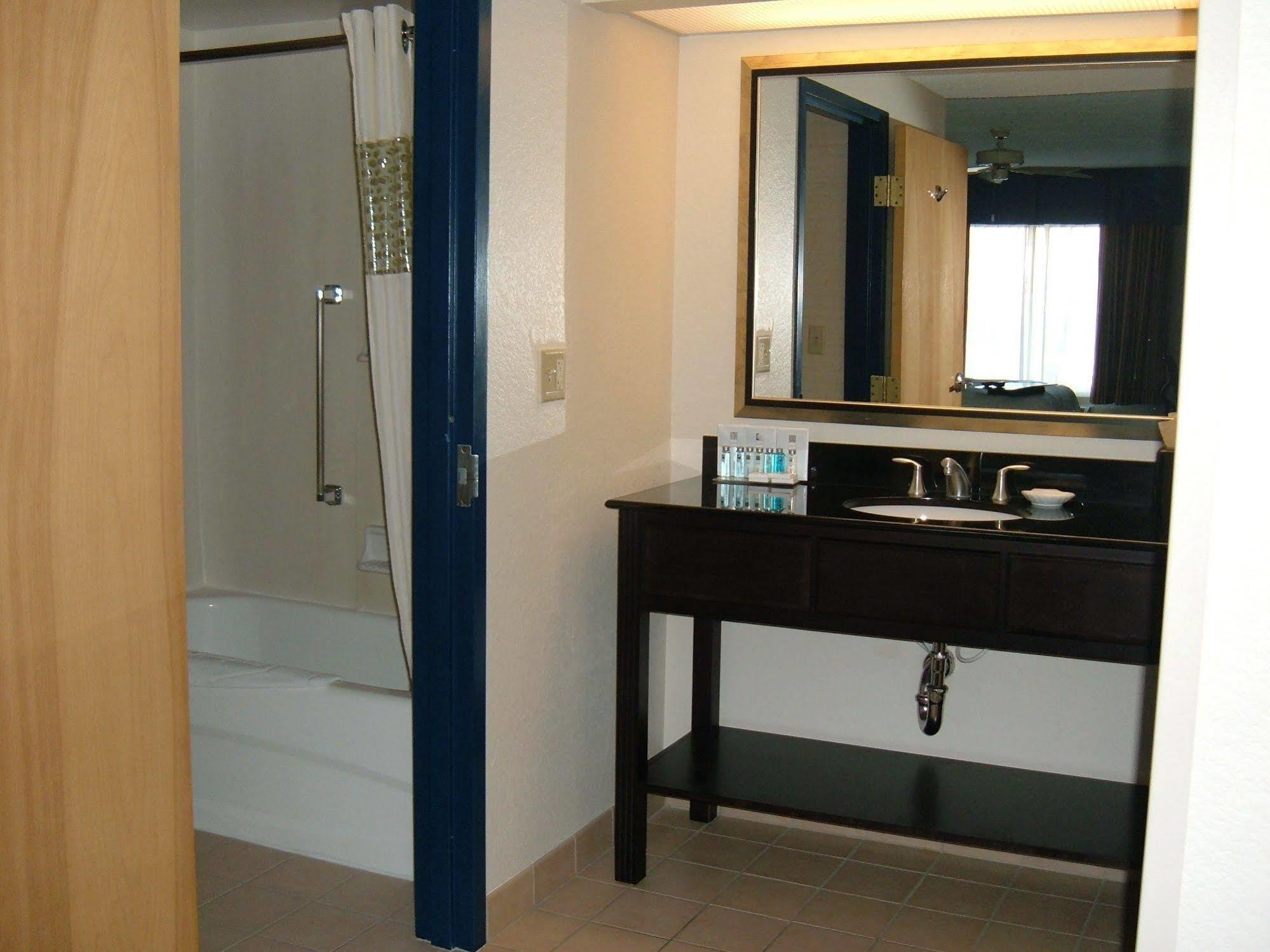 Hampton Inn & Suites Anaheim Garden Grove Esterno foto